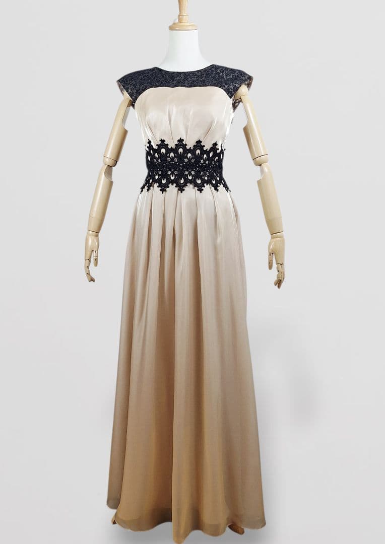 未使用　東京ソワールemotional dresses ドレスワンピース