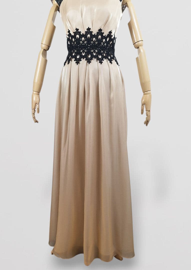 未使用　東京ソワールemotional dresses ドレスワンピース