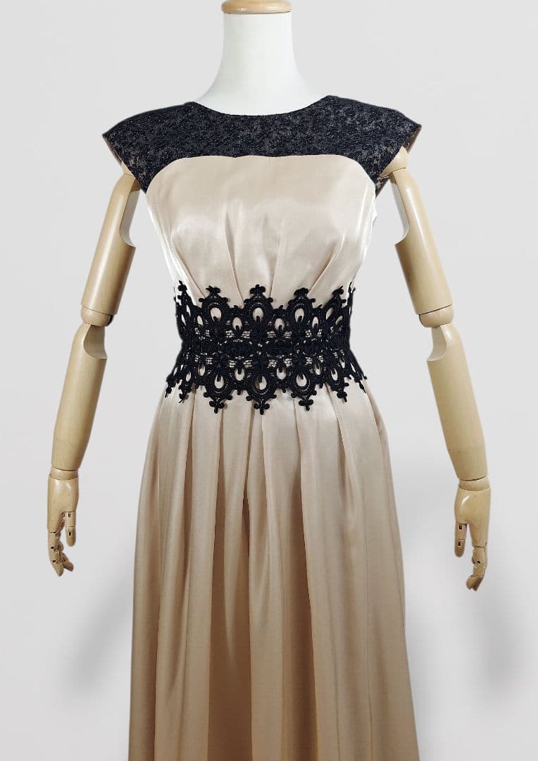 未使用　東京ソワールemotional dresses ドレスワンピース