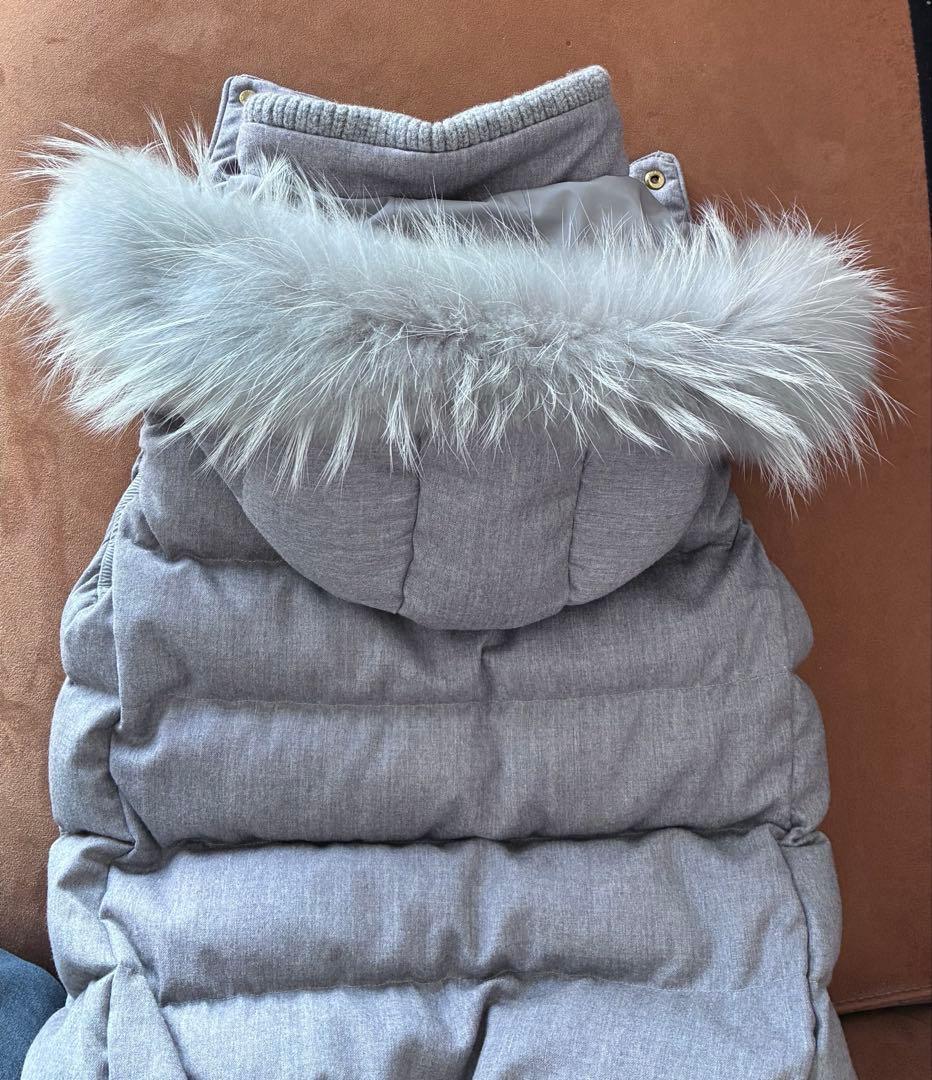 りくTATRAS　ファー　ダウンベスト　サイズ03 L グレー　ハンガー
