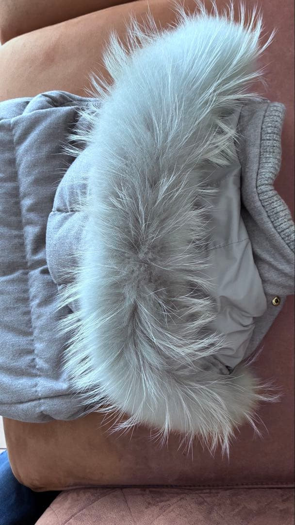 りくTATRAS　ファー　ダウンベスト　サイズ03 L グレー　ハンガー