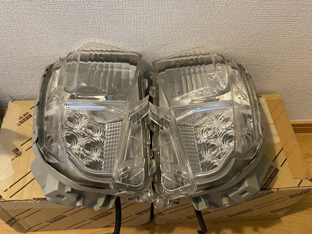 30プリウス US純正デイライト　KOITO