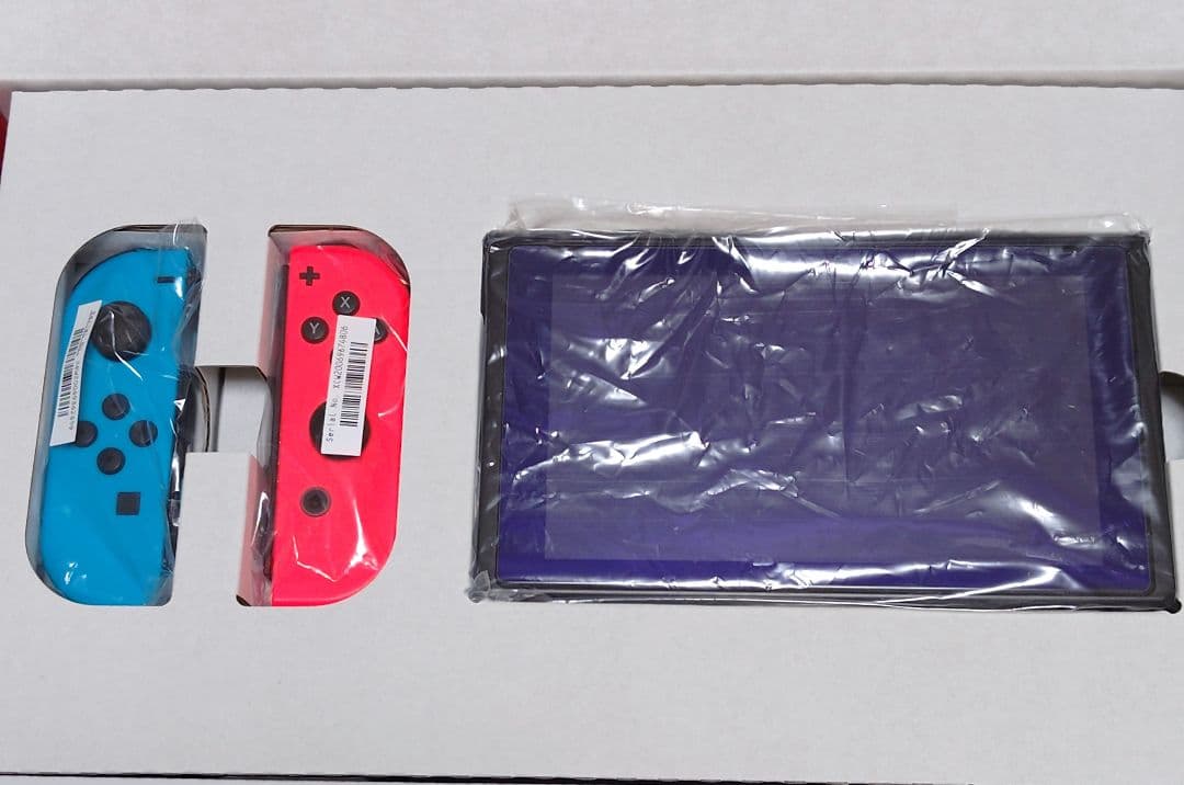 Nintendo Switch 本体【片方のコントローラーに不具合有り】