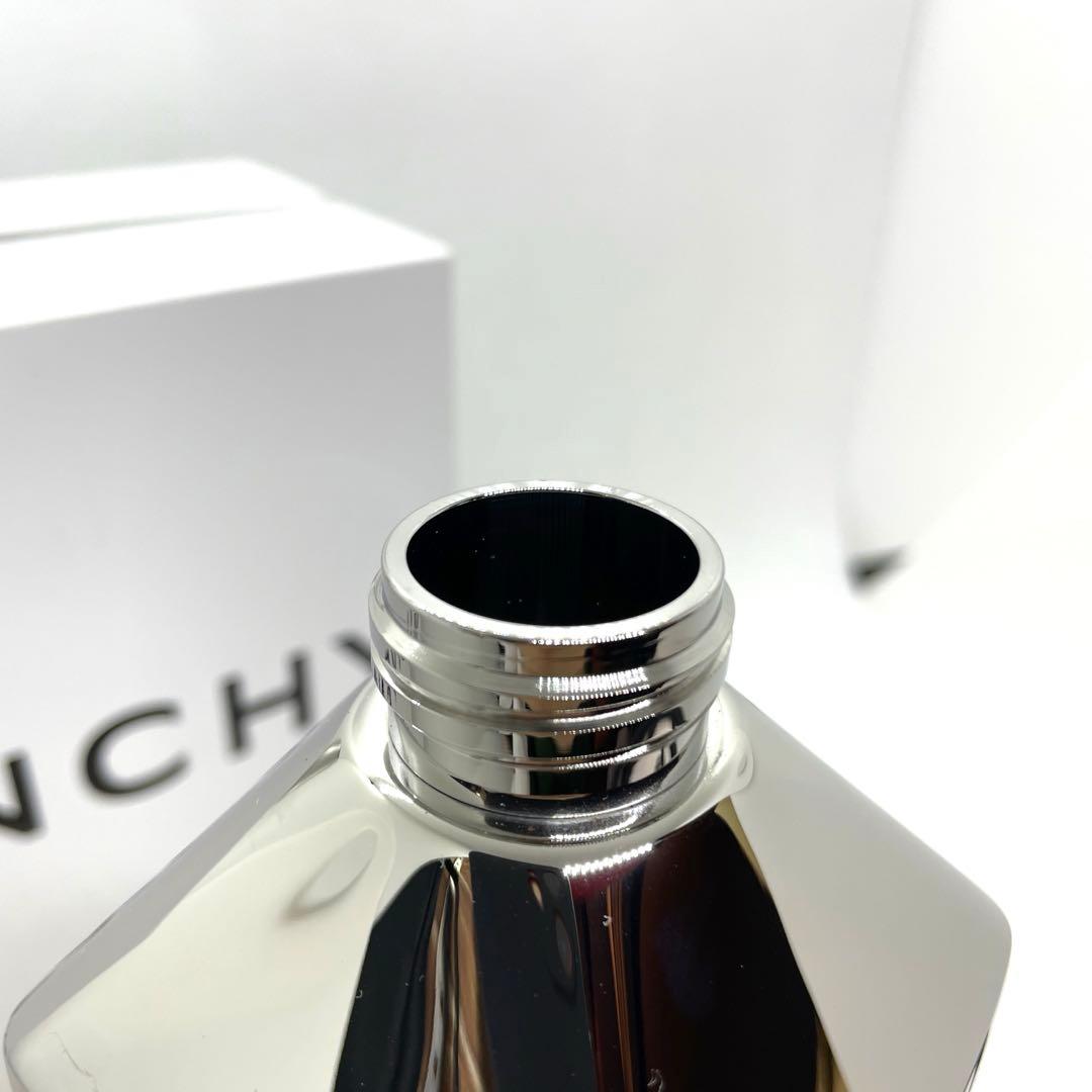 GIVENCHY シルバー　ウォーターボトル（水筒）