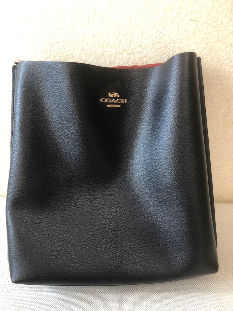 COACH ブラック レザー ショルダーモリーパケットバッグ　コーチ　バッグ