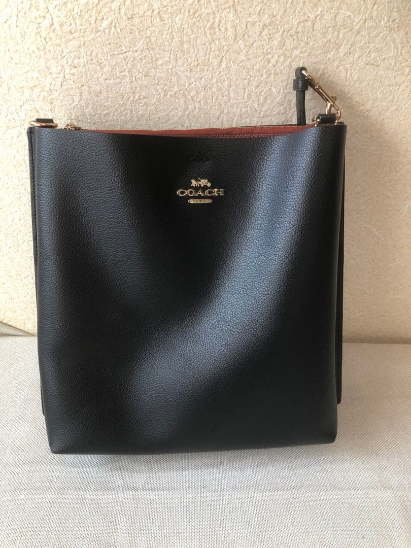 COACH ブラック レザー ショルダーモリーパケットバッグ　コーチ　バッグ