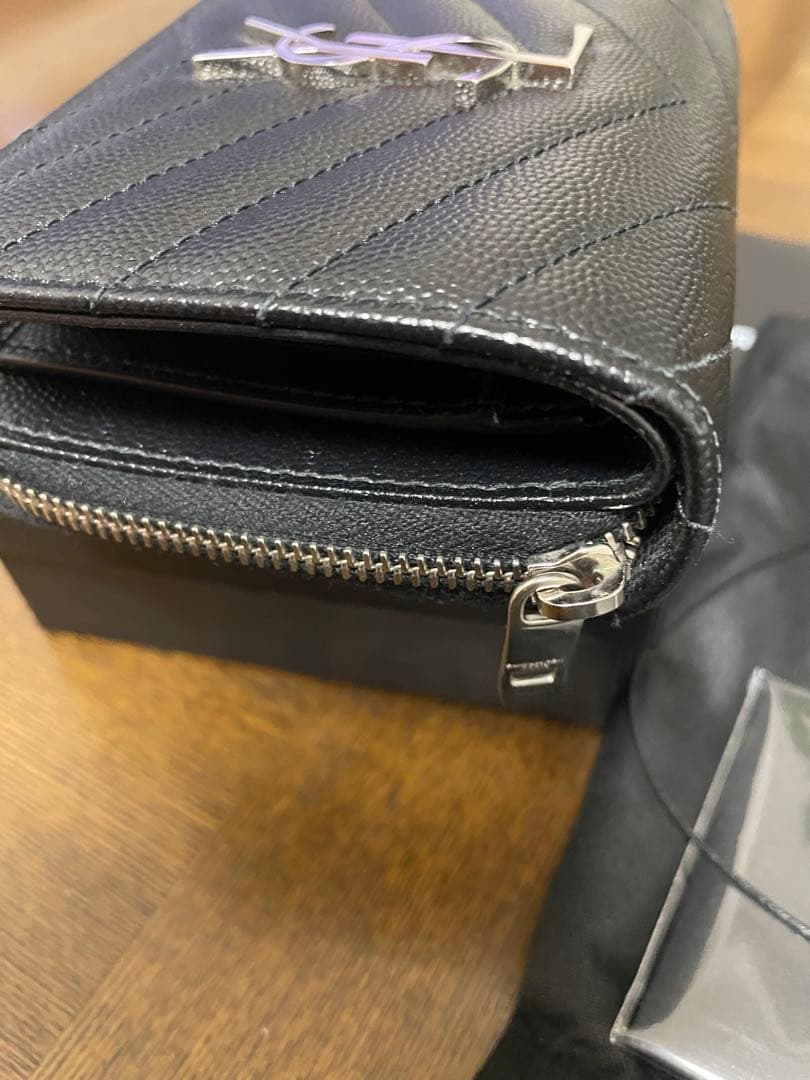 SAINT LAURENT 2つ折り財布　サンローラン