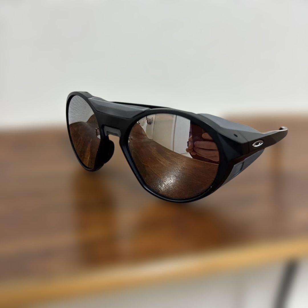 Oakley クリフデン