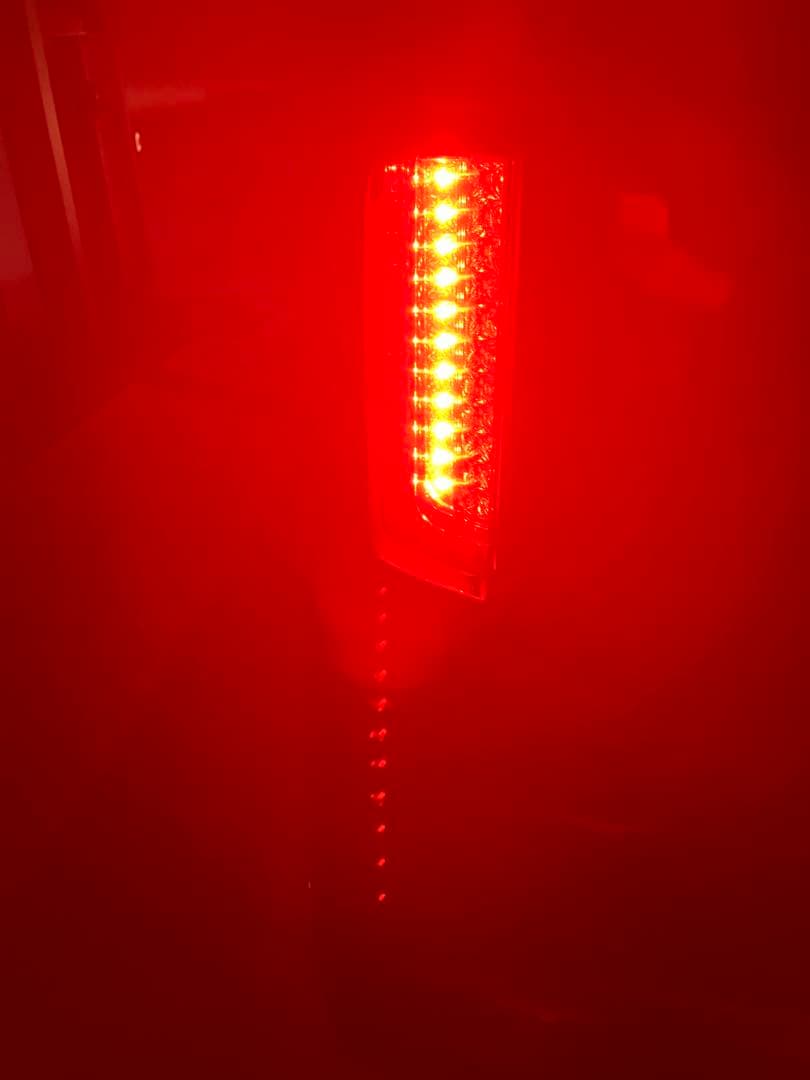 Valenti　LEDテールランプ　ロアテール　クリア エルグランドE52