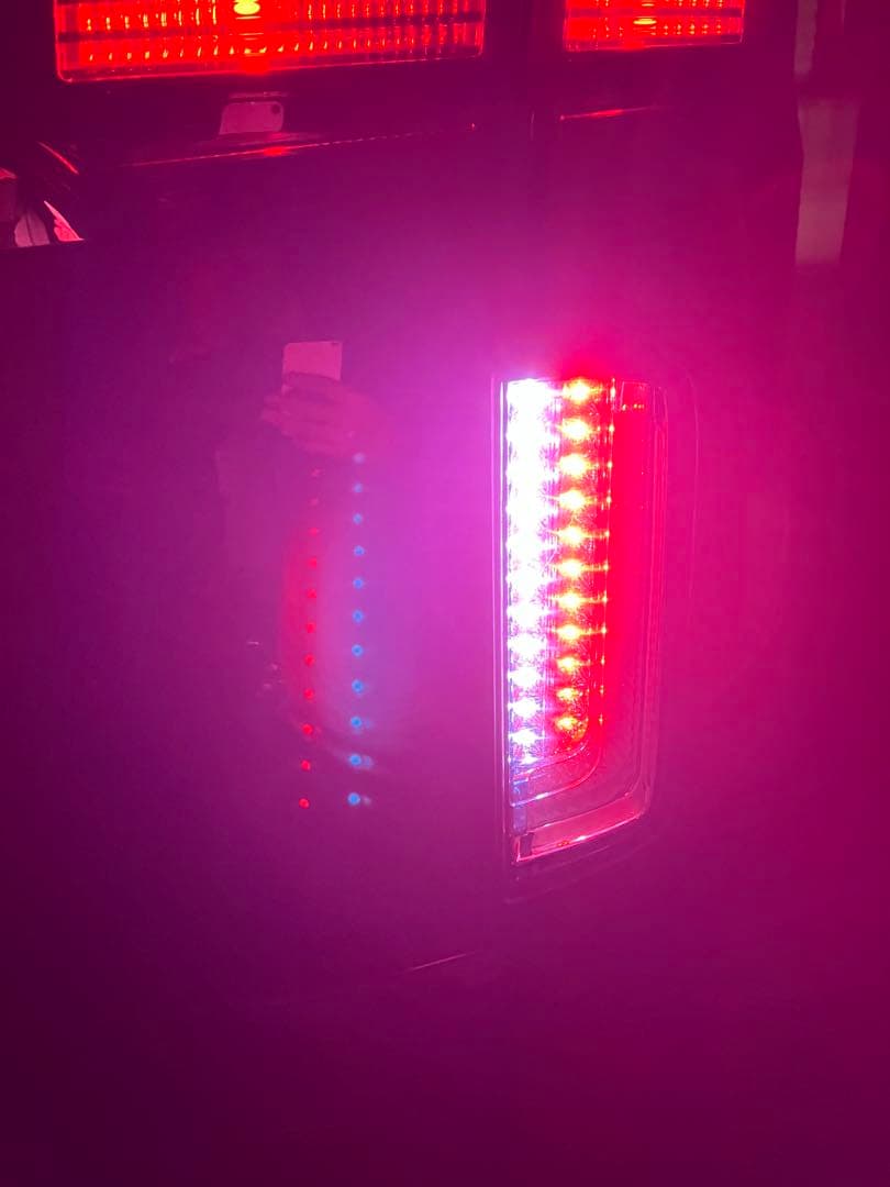 Valenti　LEDテールランプ　ロアテール　クリア エルグランドE52