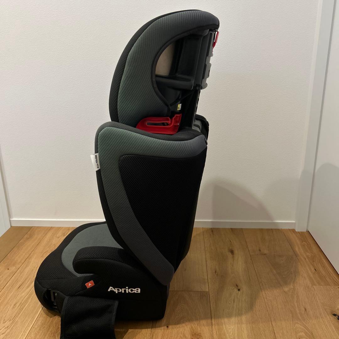 Aprica ジュニアシート 黒/グレー　おまけ付き