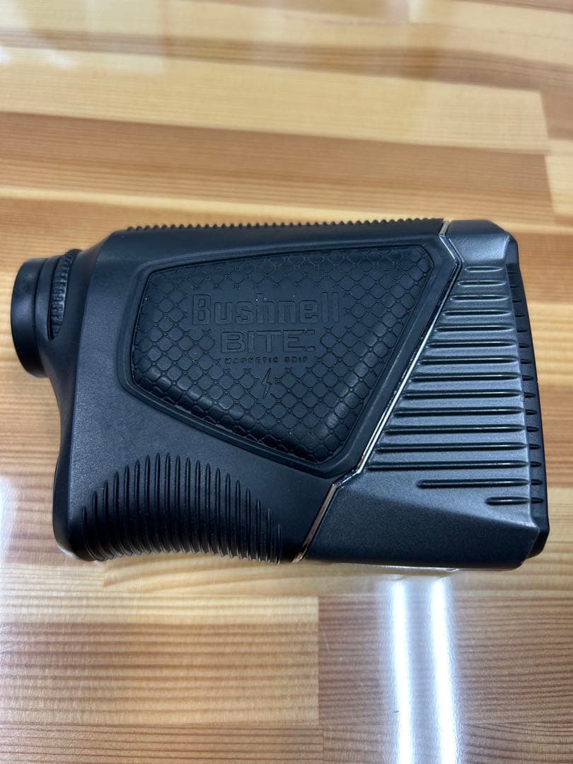 Bushnell PRO XE ゴルフ用距離計