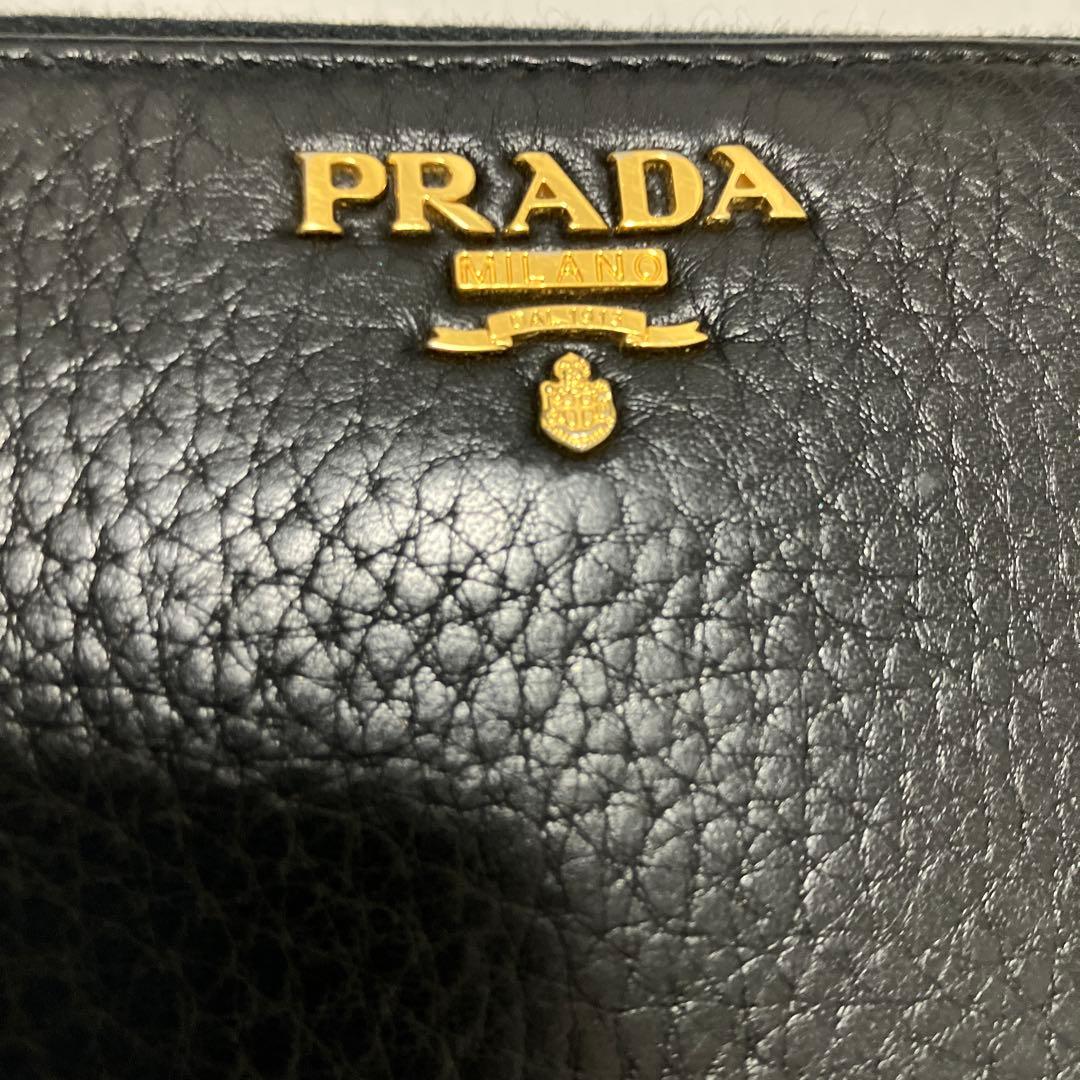 PRADA プラダ　長財布