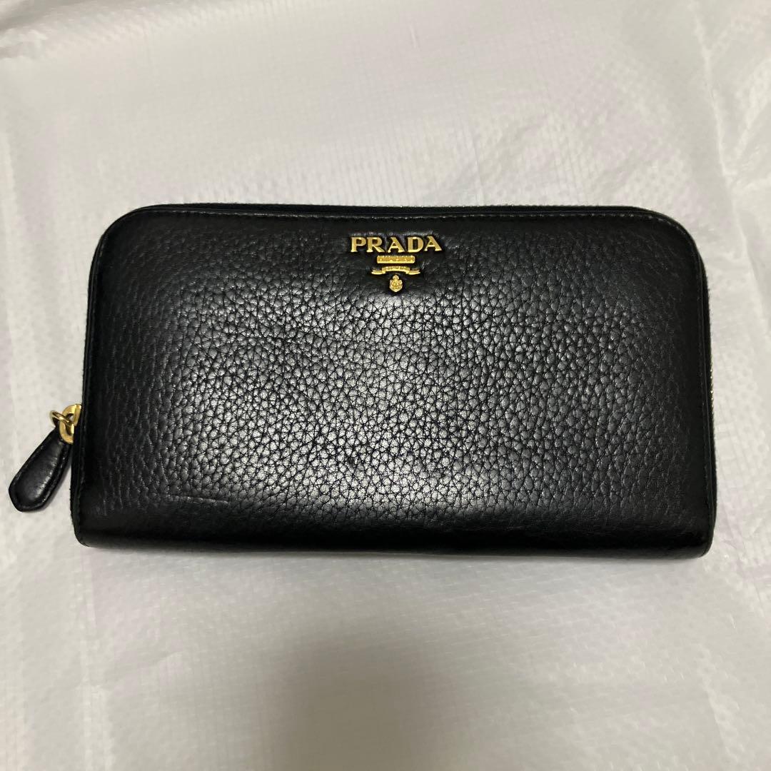 PRADA プラダ　長財布