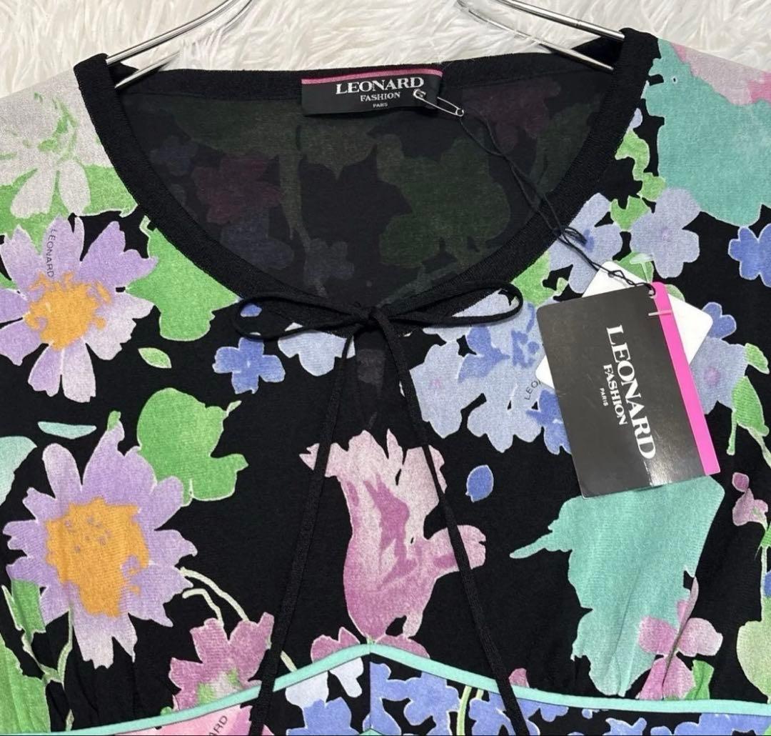 【新品タグ付き】レオナール　カンカン素材　フラワープリント 半袖　チュニック