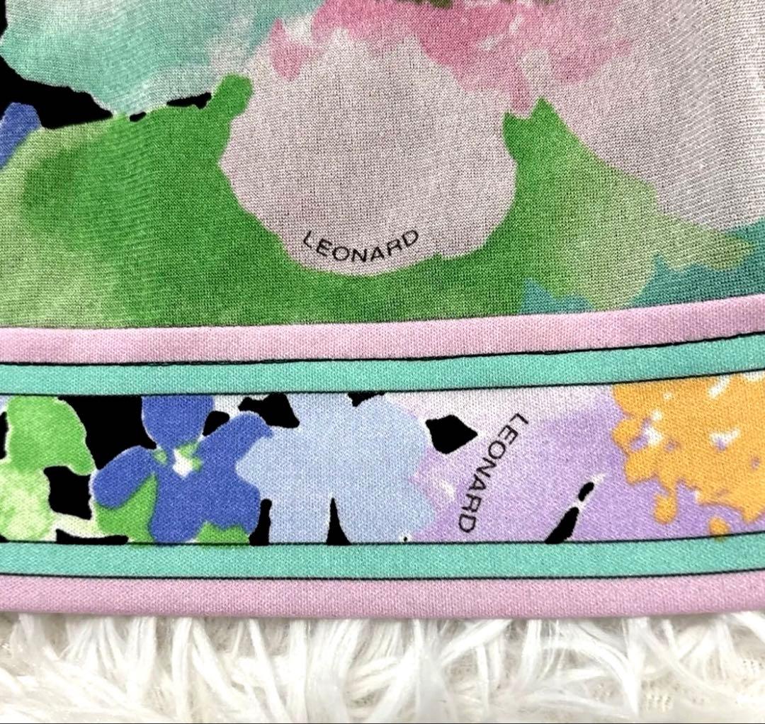 【新品タグ付き】レオナール　カンカン素材　フラワープリント 半袖　チュニック