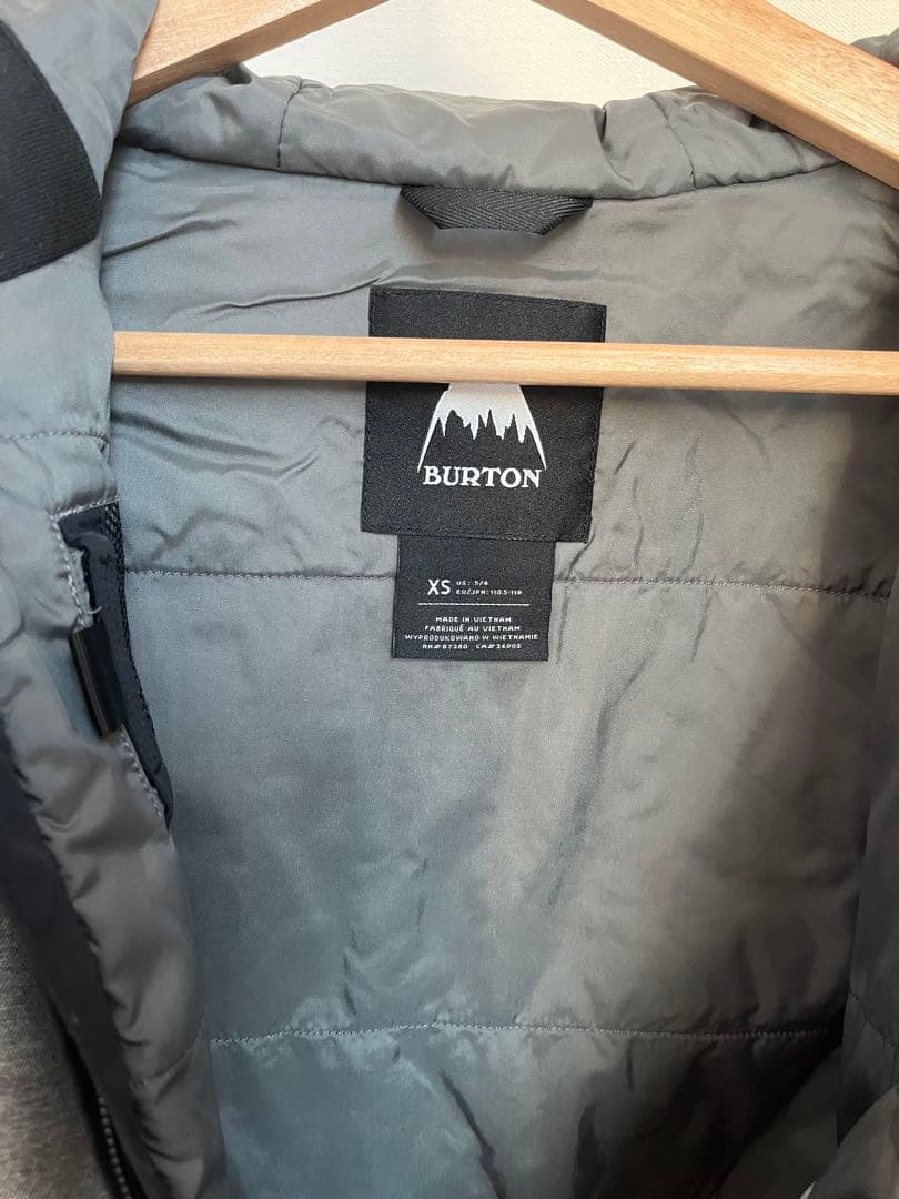 Burton 子供用 スノーボードウェア 上下セット XS （グローブ付き）