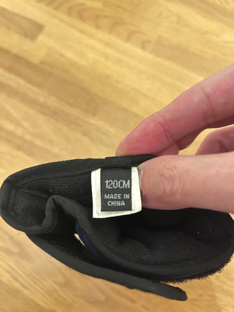 Burton 子供用 スノーボードウェア 上下セット XS （グローブ付き）