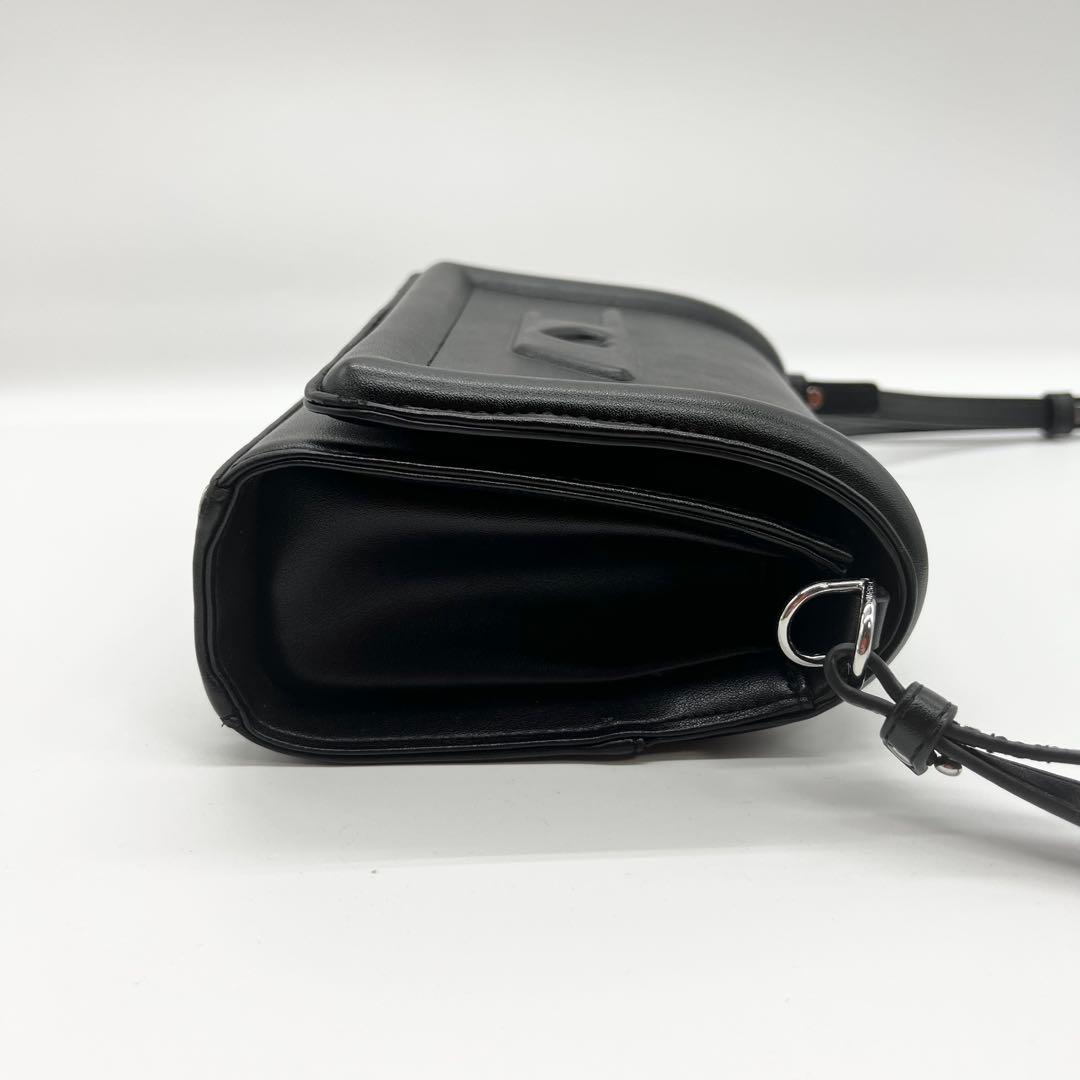 入手困難✨DIESEL　ショルダーバッグ　ハート　レザー　ブラック　Dロゴ　希少