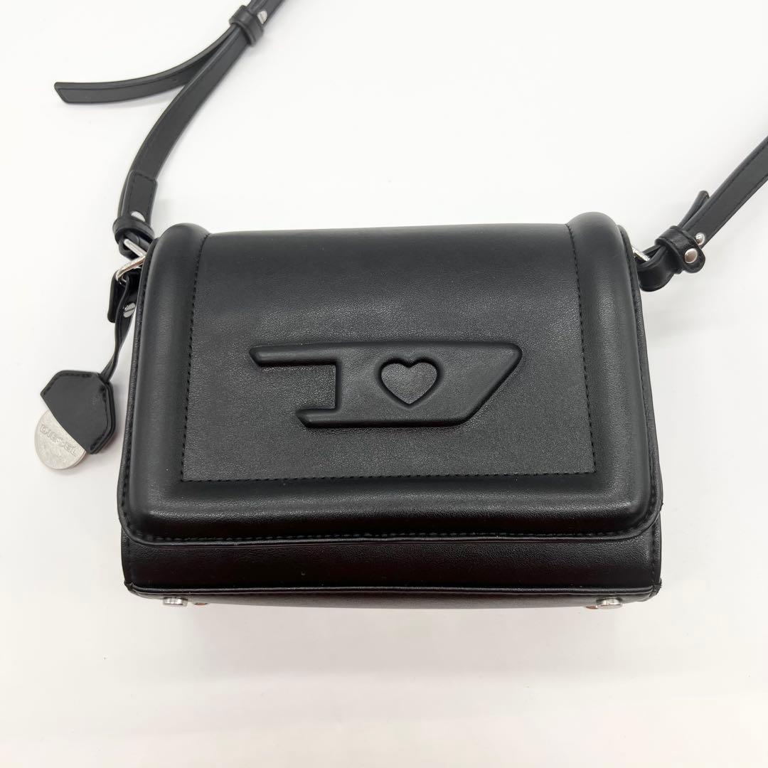 入手困難✨DIESEL　ショルダーバッグ　ハート　レザー　ブラック　Dロゴ　希少