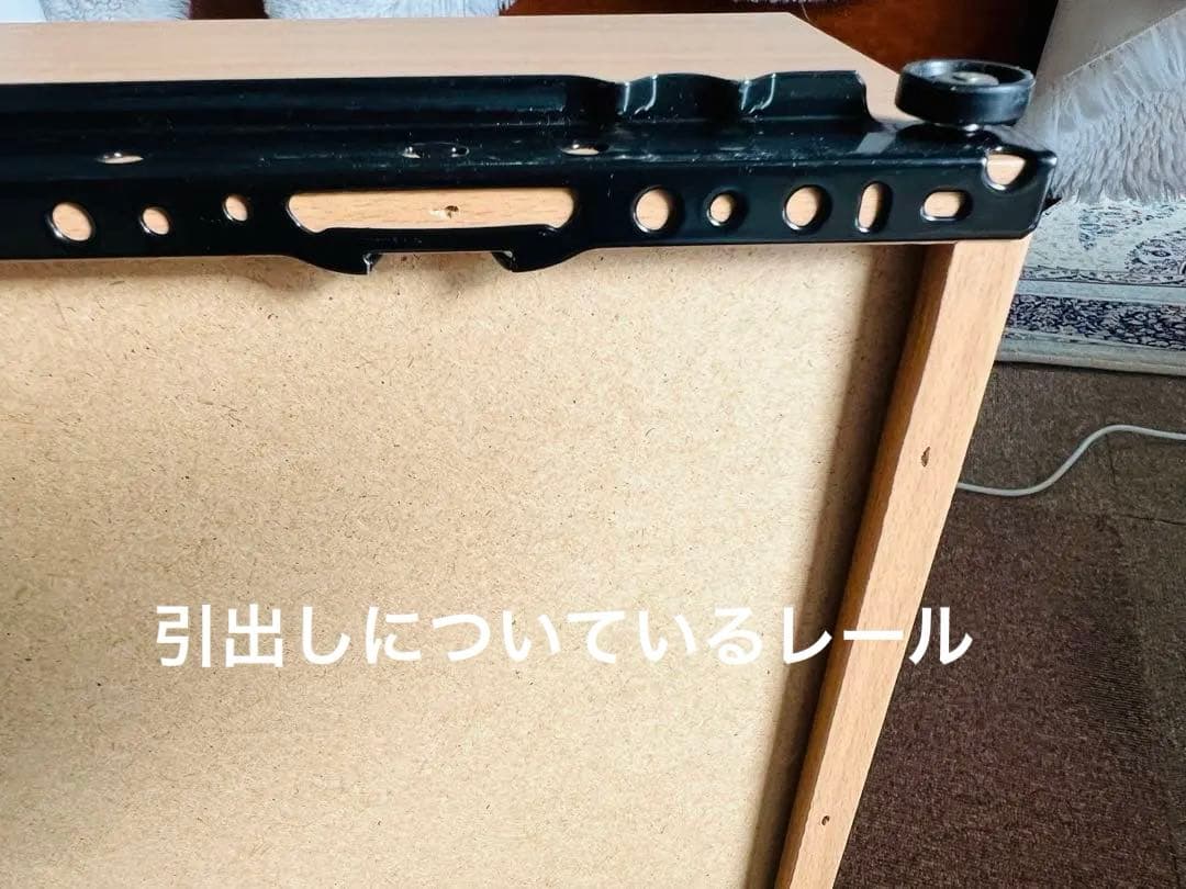 イタリア製　サルタレッリ　 フローレンス　アイボリーの装飾的　３段チェスト