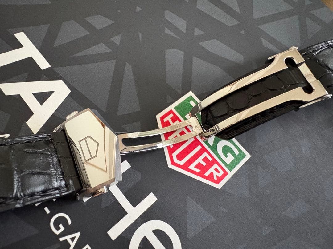 タグ・ホイヤー カレラ ブラック アリゲーターストラップ　Dバックル　革ベルト