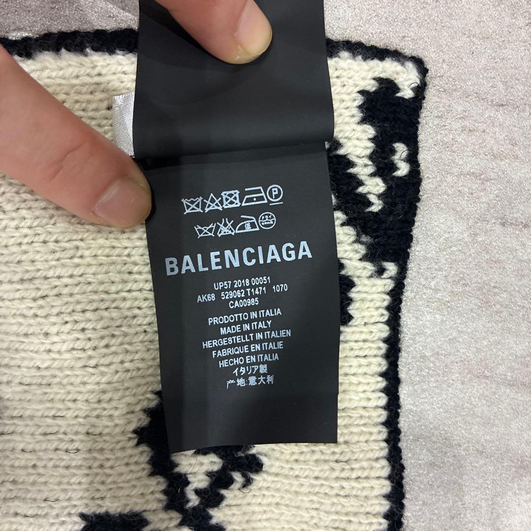 BALENCIAGA ロゴニットマフラー
