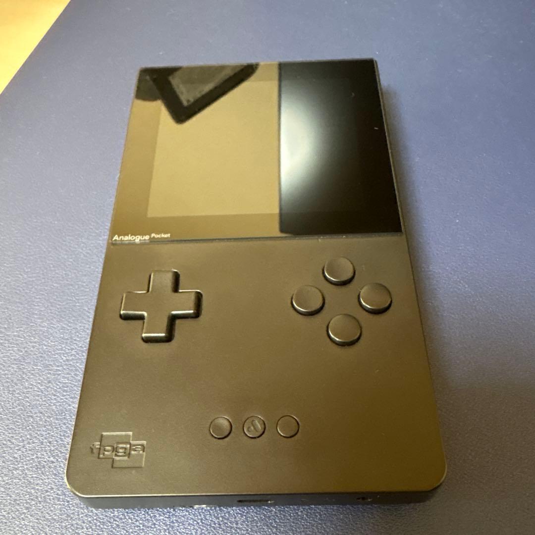 Analogue Pocket, ケース付き