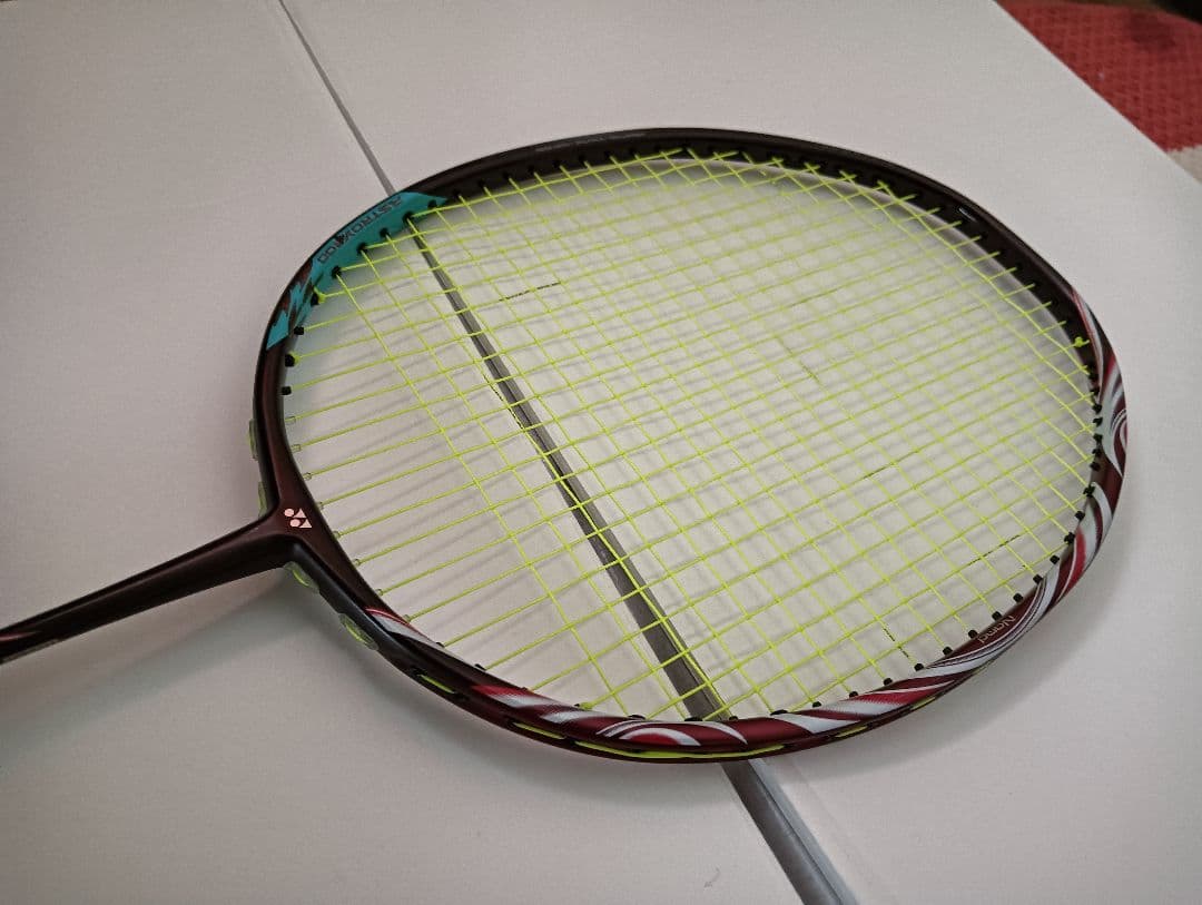 ラケット YONEX ASTROX100zz 4ug6