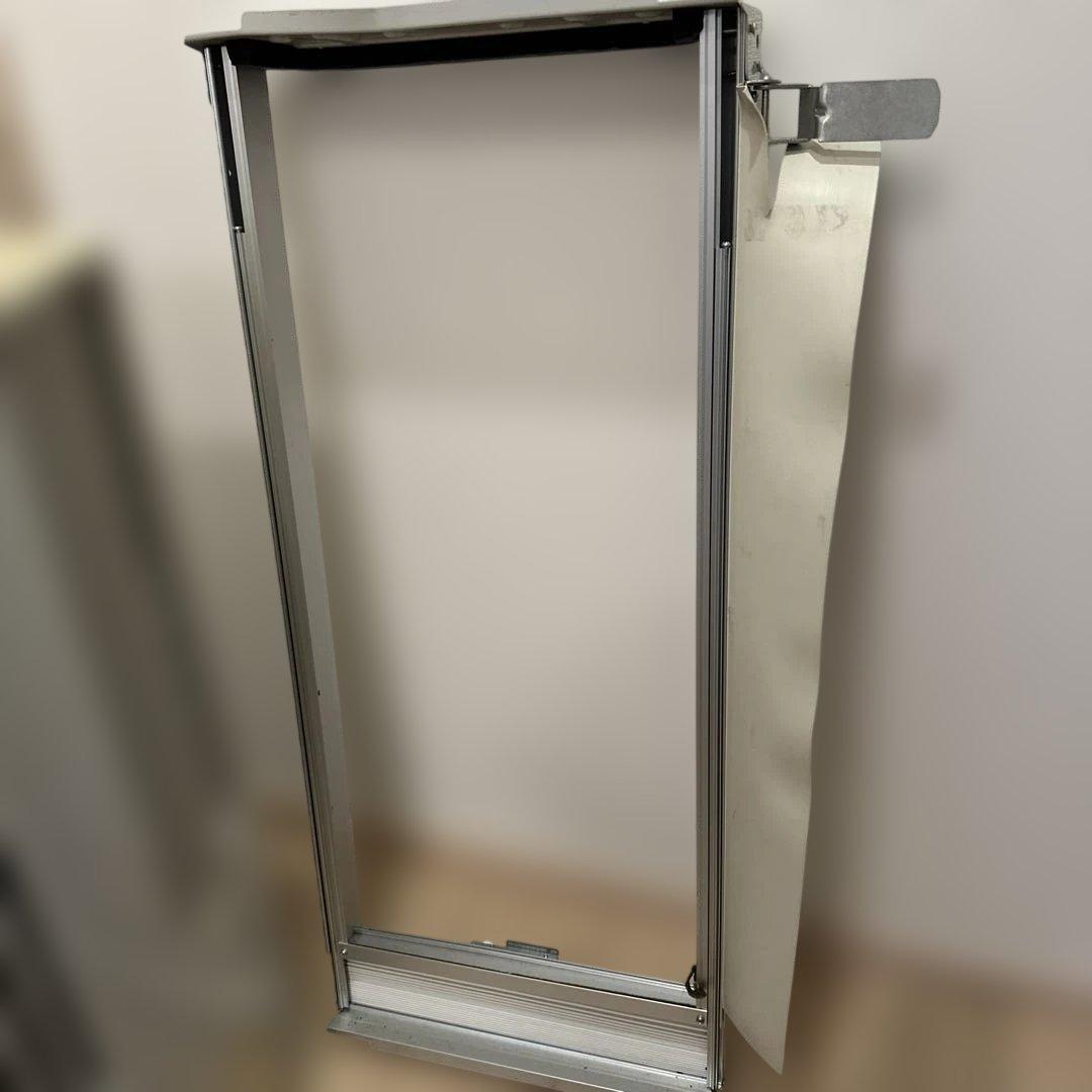 窓エアコン　　コロナ製