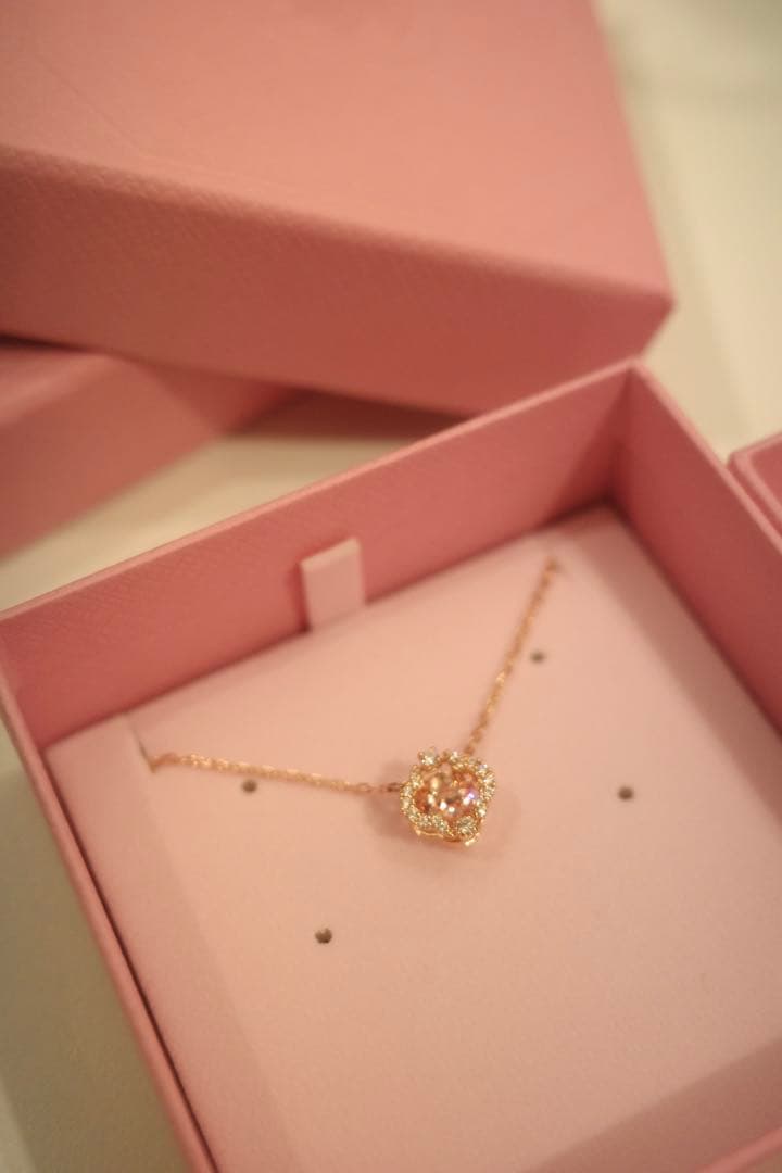 ！1/23まで期間限定値下げ！SWAROVSKIピアス&ネックレス