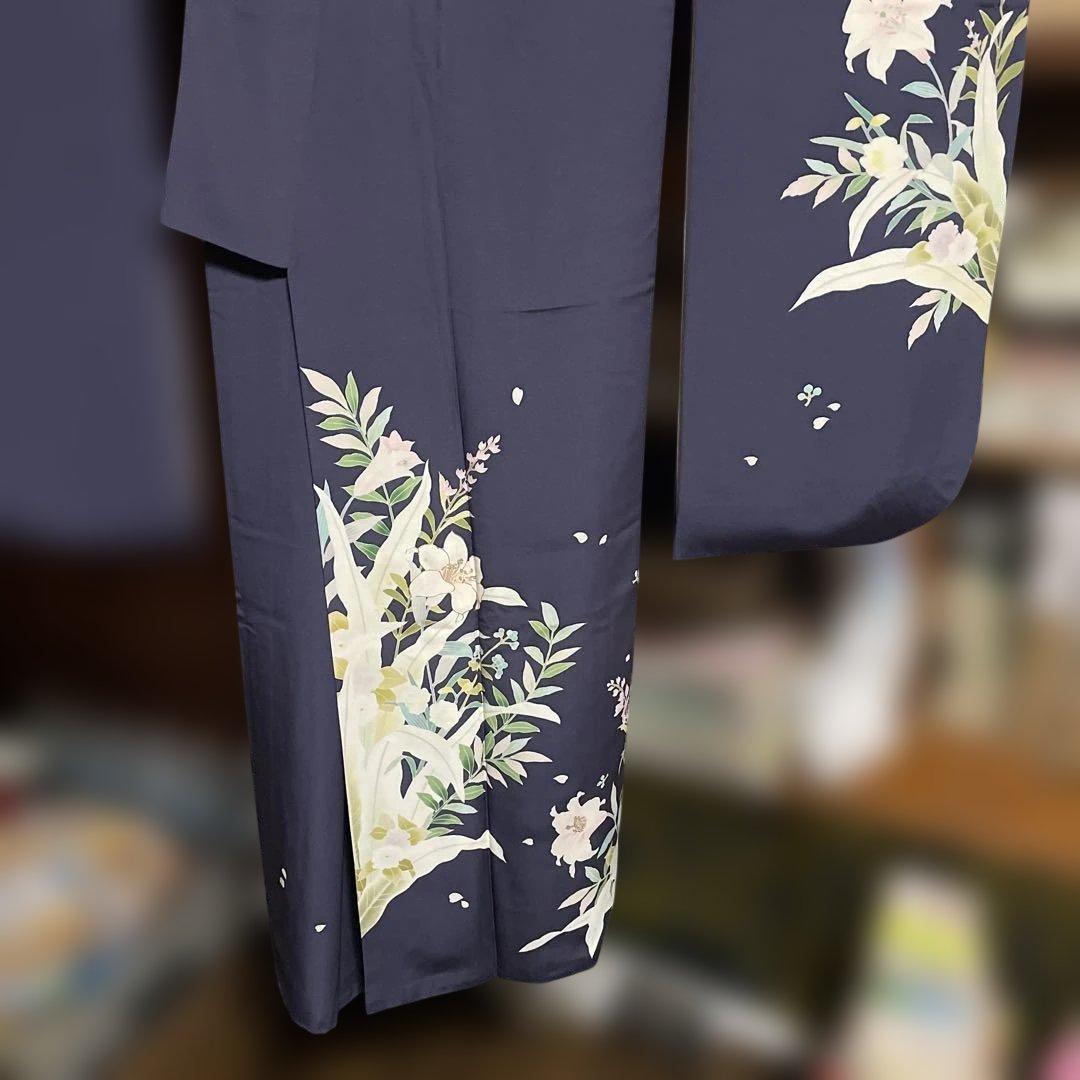 藤色　ユリ花柄 振袖 正絹着物