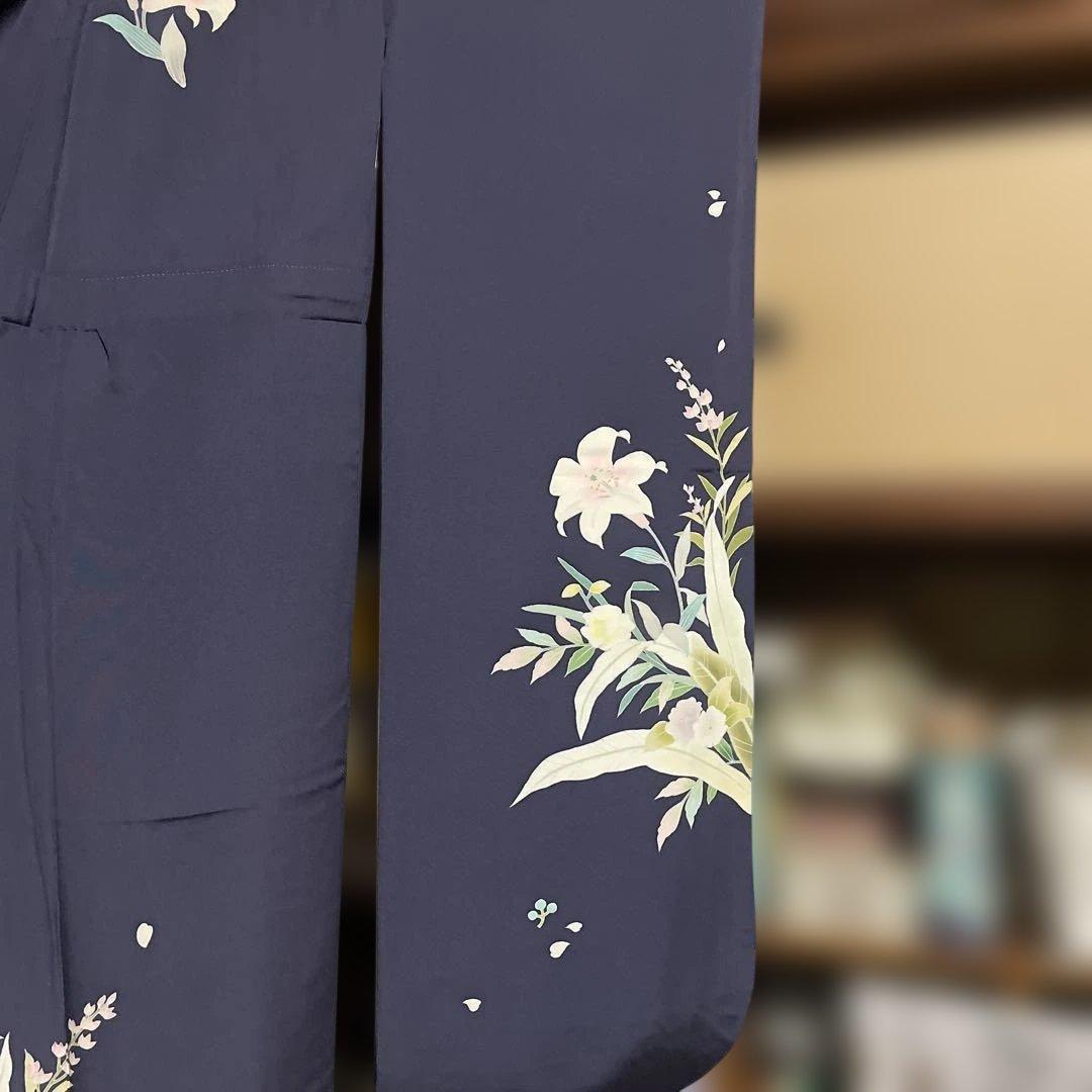 藤色　ユリ花柄 振袖 正絹着物