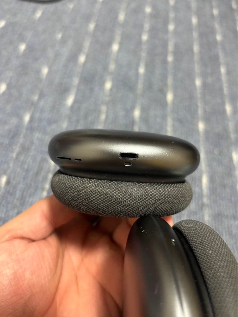 Airpods Maxヘッドフォン
