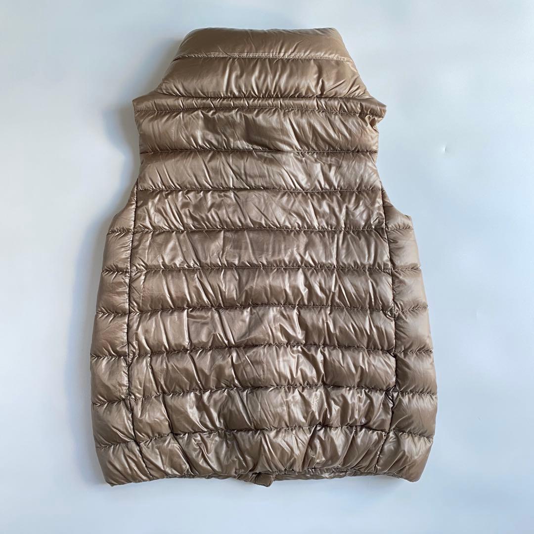 HERNO ヘルノ ベージュ ダウンベスト イタリア製 光沢感 立ち襟 Lサイズ