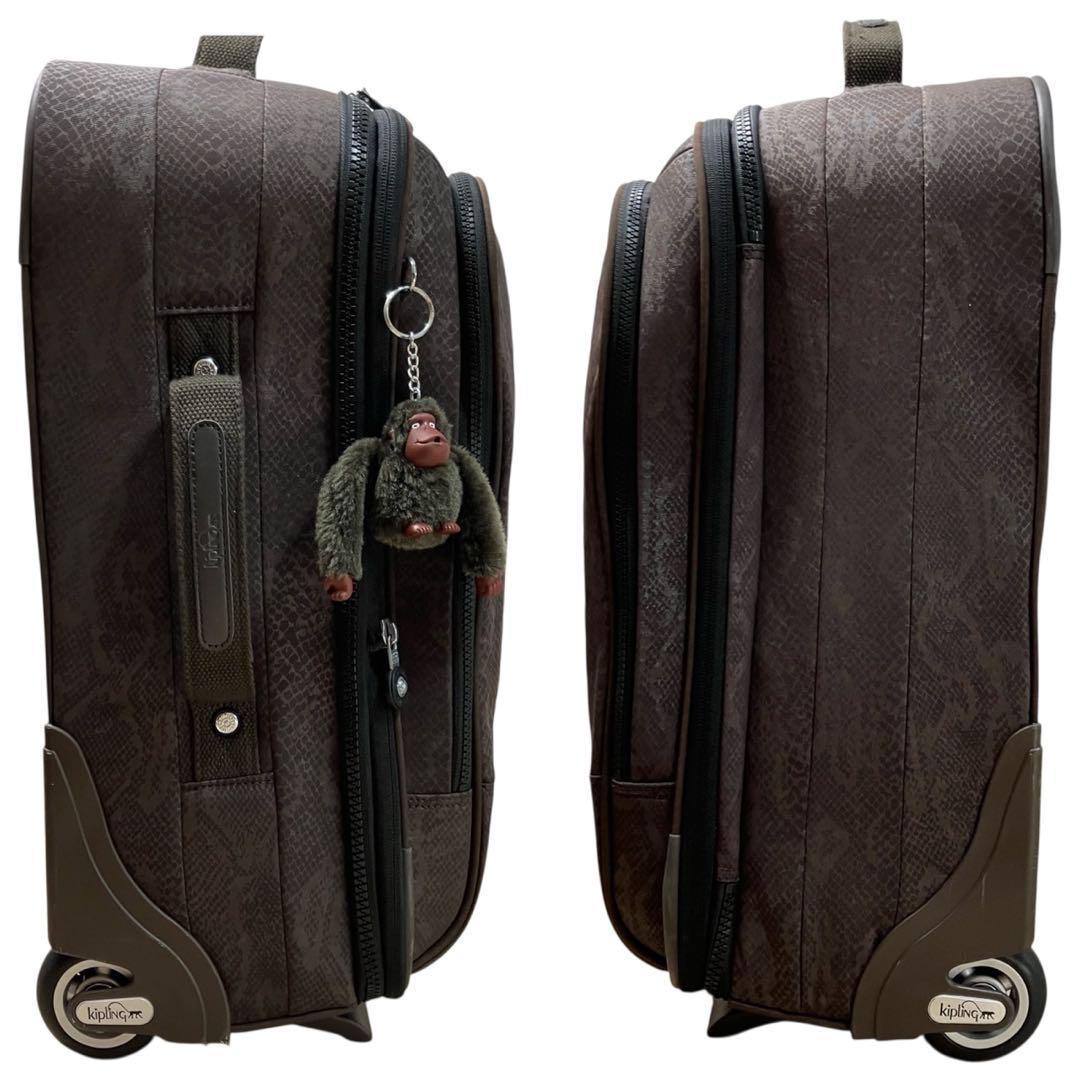 Kipling キプリング　キャリーバッグ　キャリーケース　パイソン柄　チャーム
