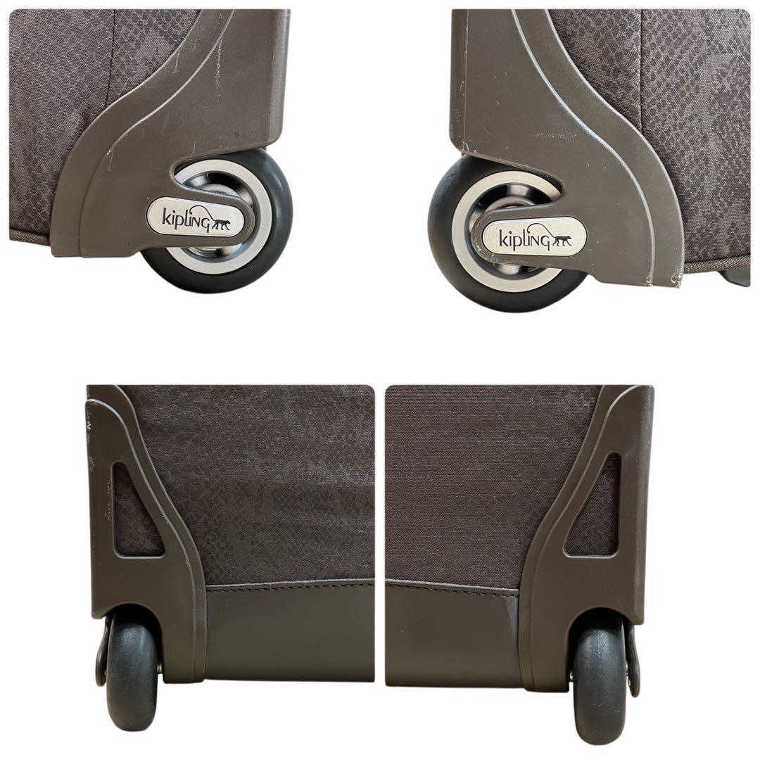 Kipling キプリング　キャリーバッグ　キャリーケース　パイソン柄　チャーム