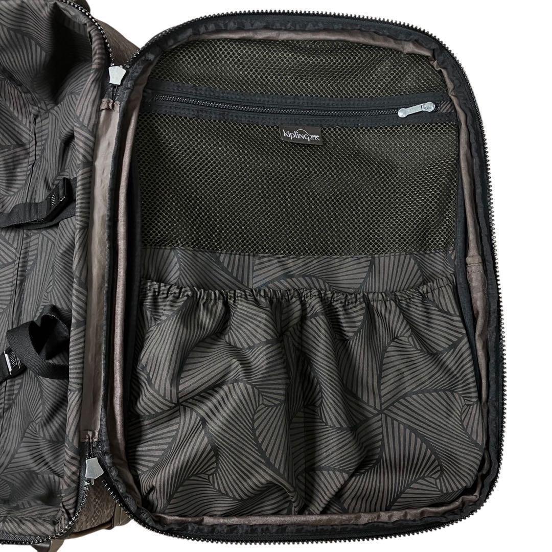 Kipling キプリング　キャリーバッグ　キャリーケース　パイソン柄　チャーム