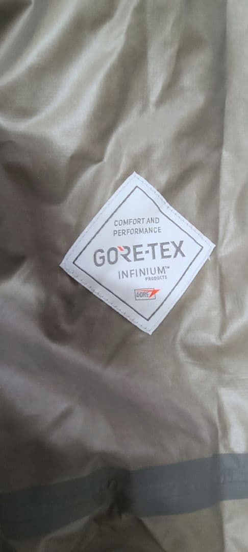 DAIWA　ゴアテックスレインスーツ上下　DR-1922