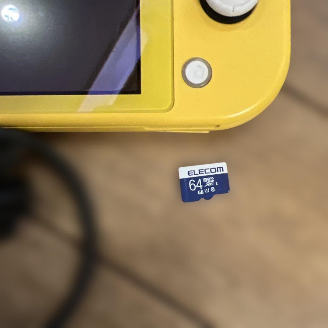 ニンテンドースイッチLite 本体 充電器 64GB microSD付　箱無し