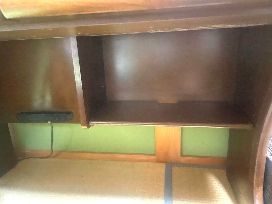 【送料込み】カリモクの勉強机Ａ30000円！【値下げ】