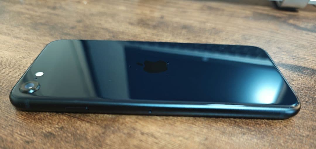iPhone SE 第3世代 ミッドナイト