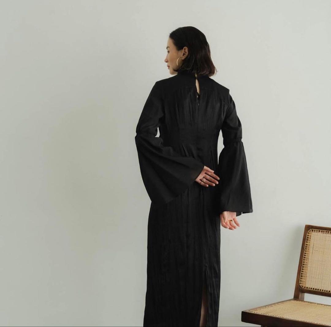 【knuthmarf】ブラック フレアスリーブ ワンピース