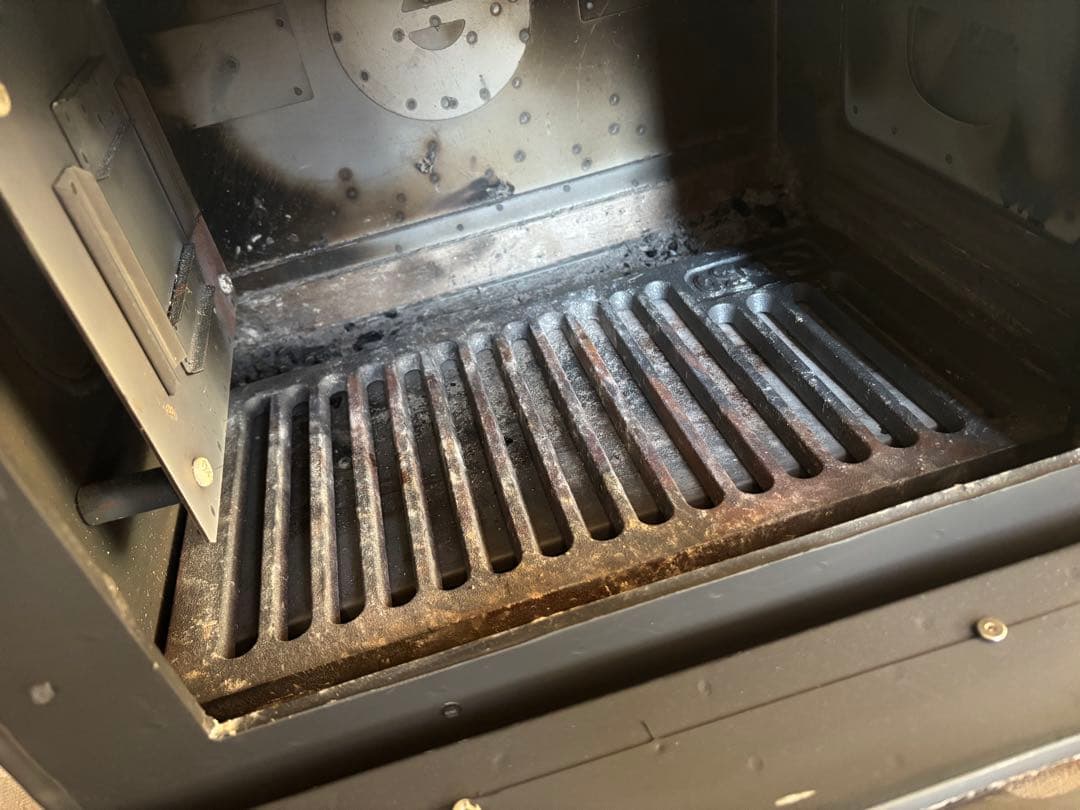 新保製作所　ミニ薪ストーブ”ＲＯＳＥ　脚長さん　煙突左出し