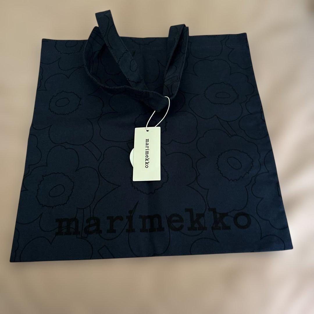 新品 マリメッコmarimekko ネイビーウニッコトートバッグ