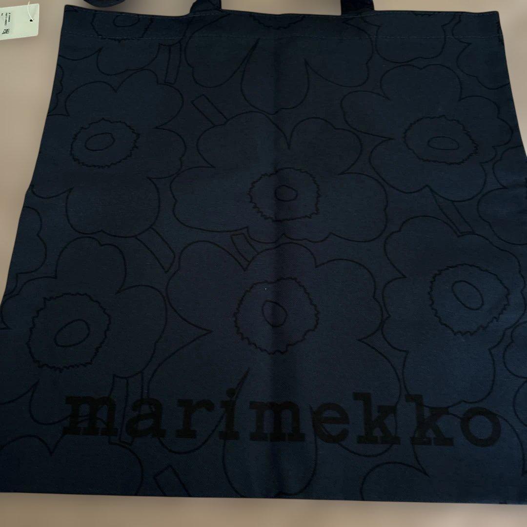 新品 マリメッコmarimekko ネイビーウニッコトートバッグ
