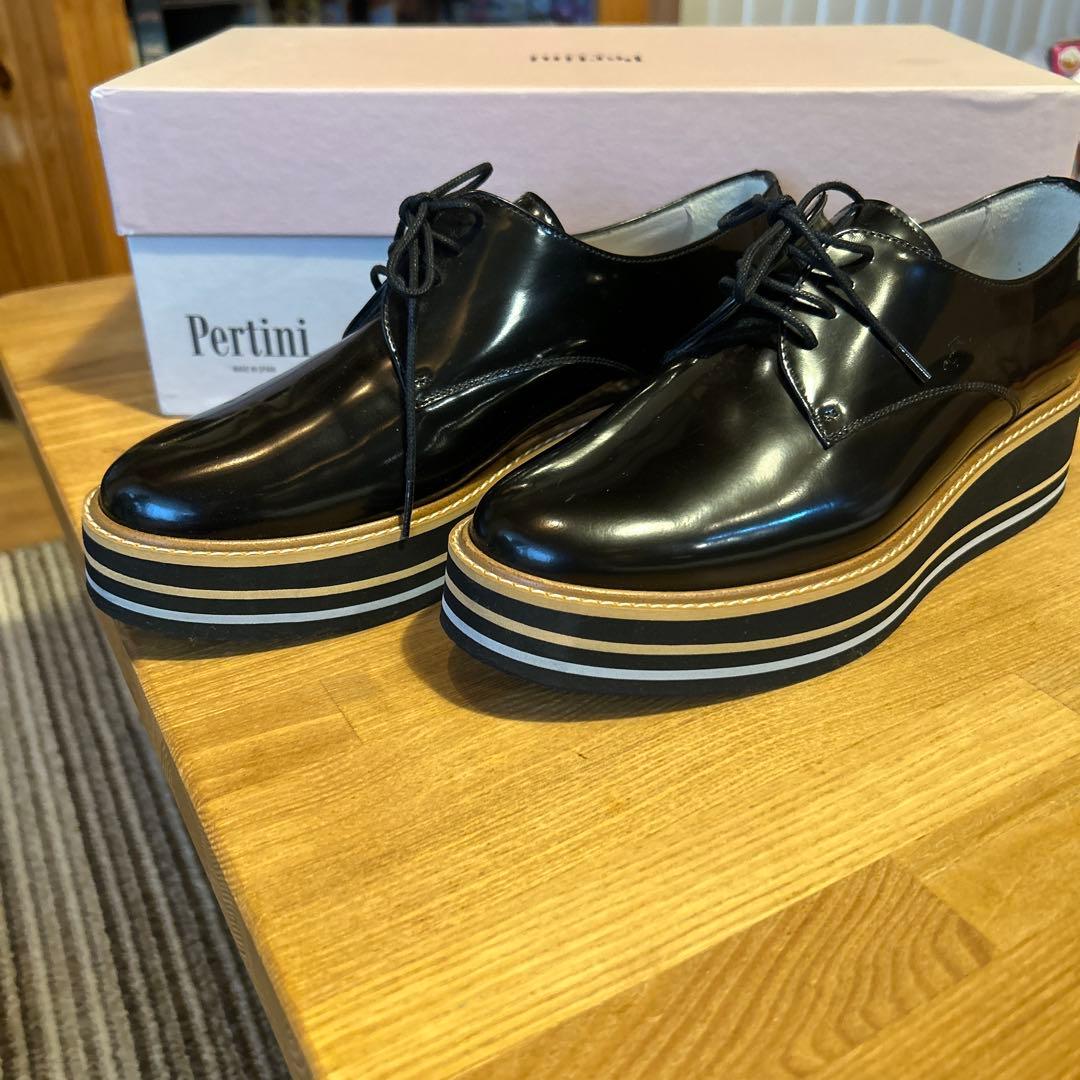 Pertini ブラック 厚底レースアップシューズ23