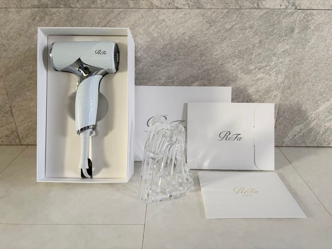 リファ ビューテック ドライヤーSE ホワイト＆ホルダー