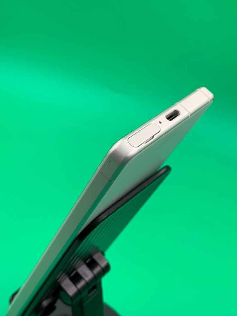 ★美品 Xperia 5 IV 128GB SIMフリー KDDI SOG09。