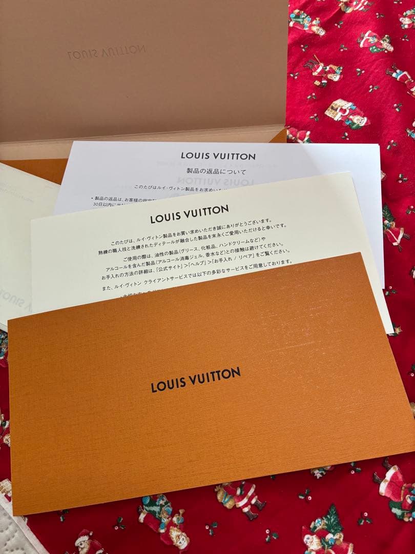 ルイヴィトンマフラー　新品未使用